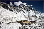 Poh�ad na Lhotse 8501 m z Chukhungu (foto: Horni�ov�)